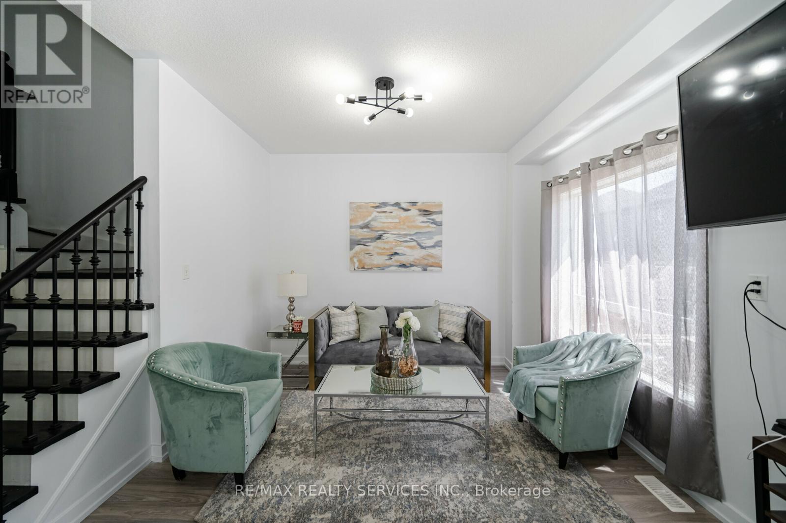 17 Dawes Road, Brampton, Ontario  L6X 0R8 - Photo 5 - W12245493