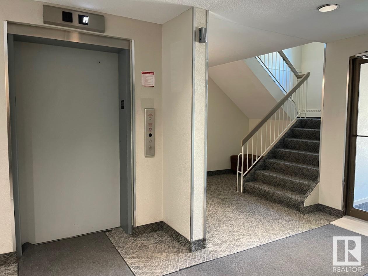 Property at #119 3611 145 AV NW image 4