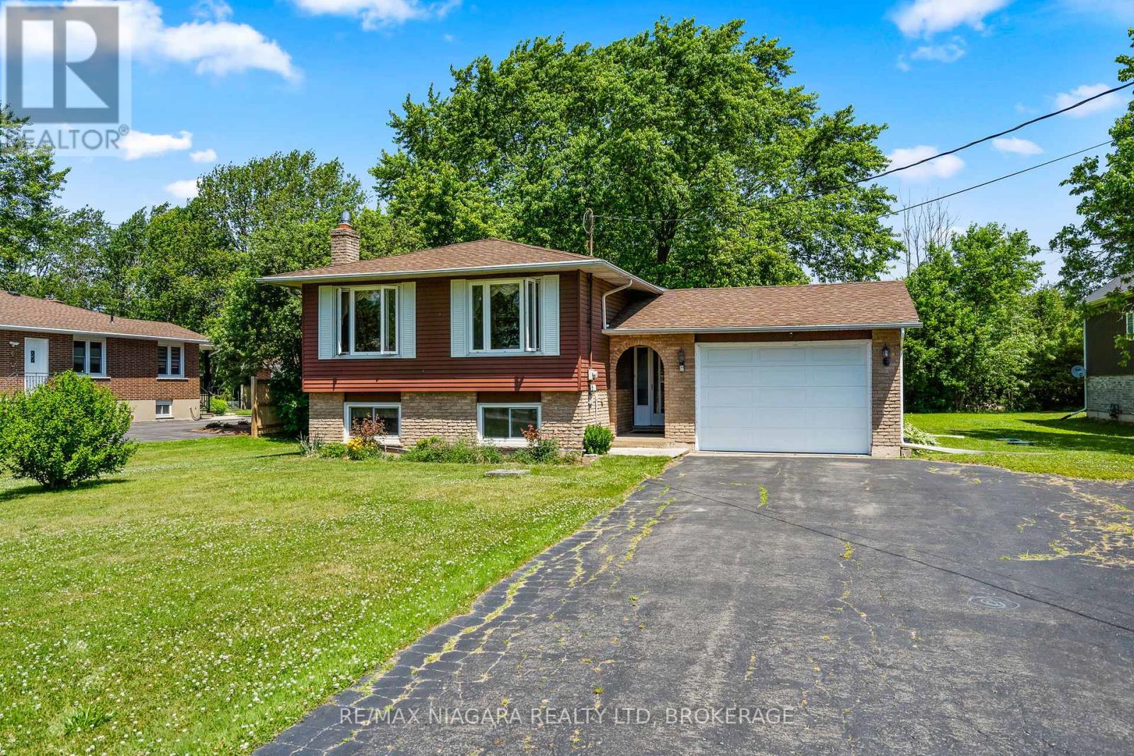 Property at 10960 LAKESHORE ROAD image 2