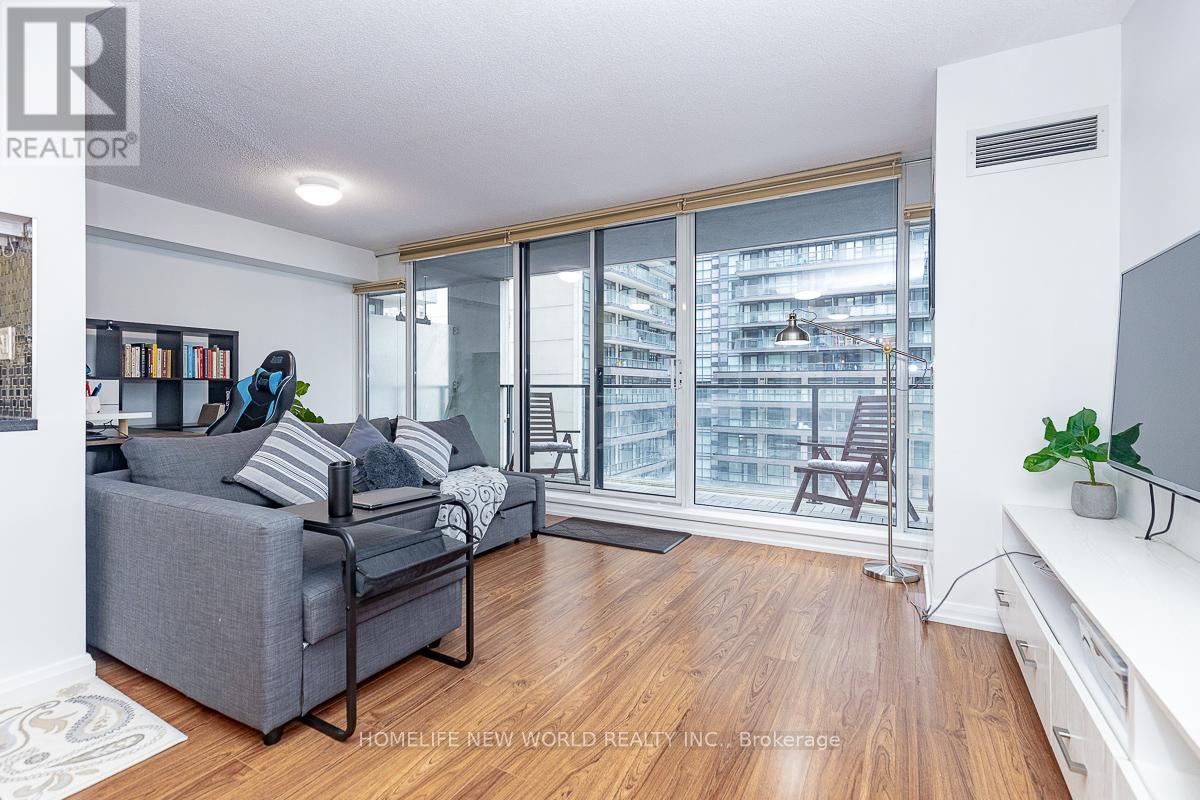 1050 - 111 Elizabeth Street, Toronto, Ontario  M5G 1P7 - Photo 7 - C12245616