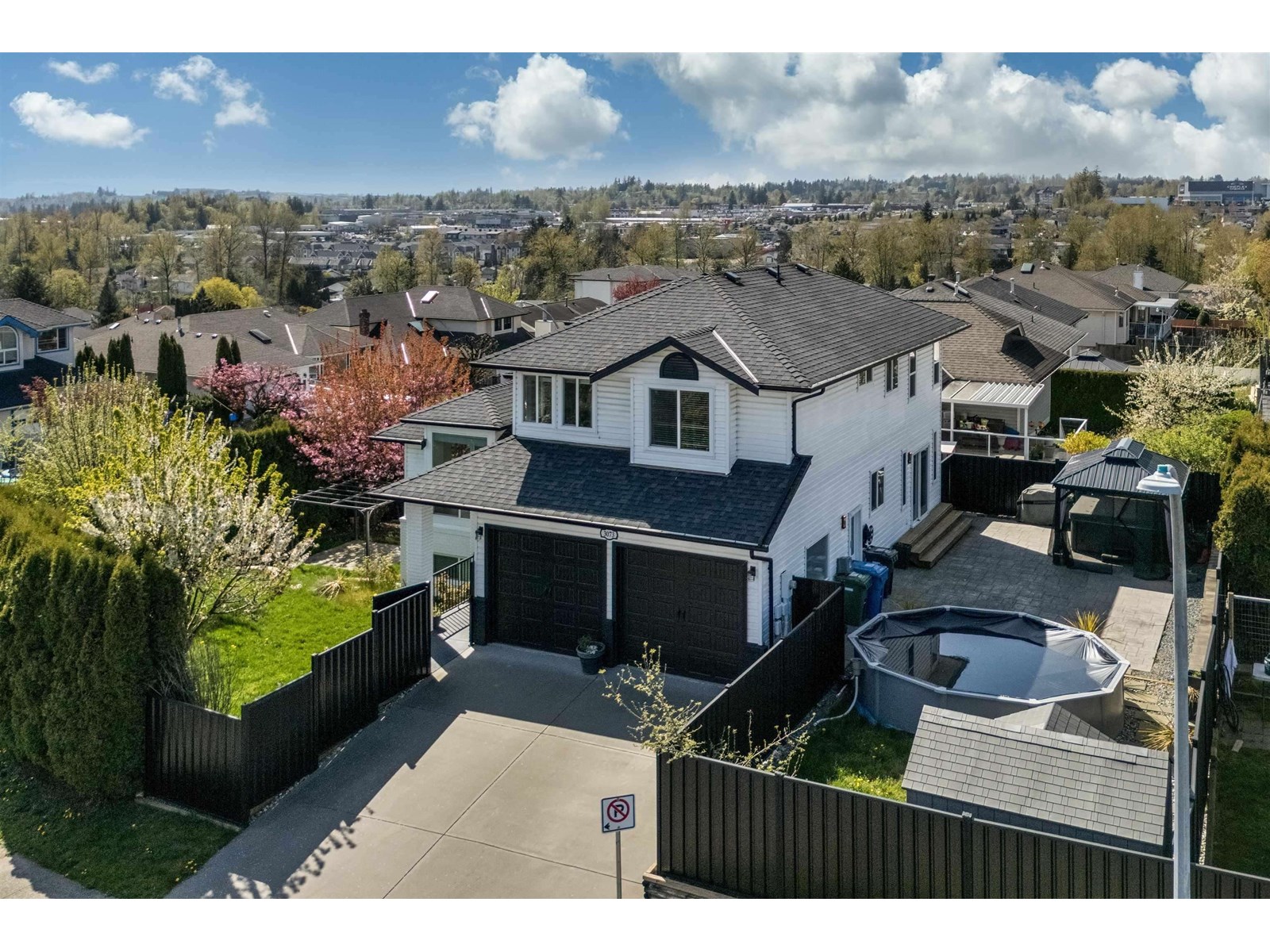 Property at 3073 KINGFISHER DRIVE image 1