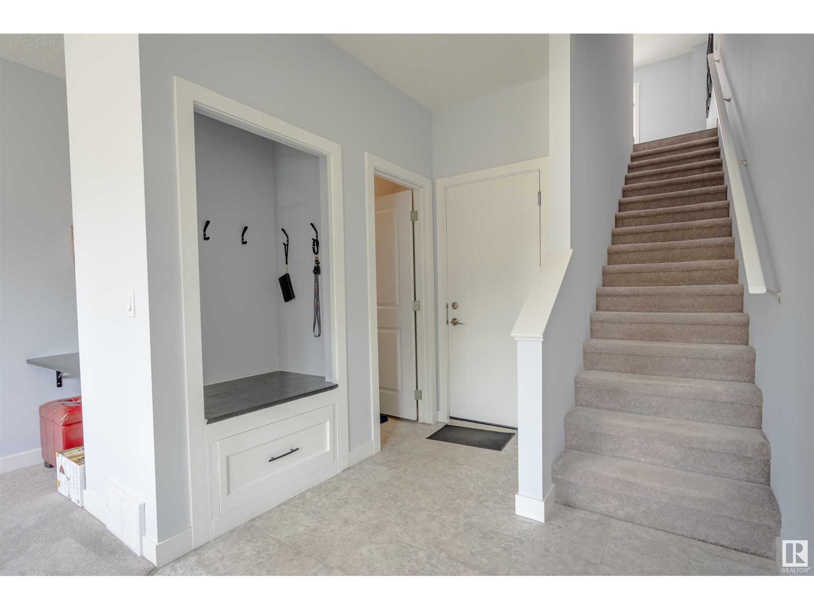 Property at 1085 GAULT BV NW image 4
