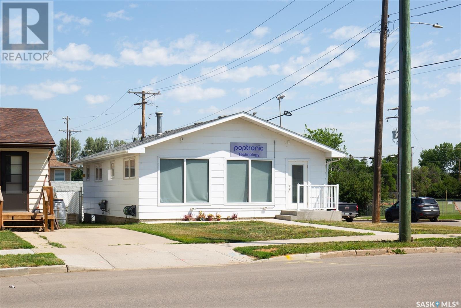 604 3rd AVENUE NE, Moose Jaw, Saskatchewan