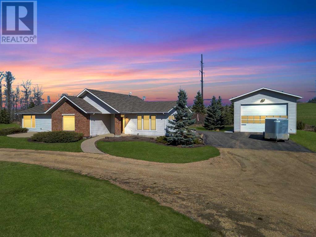 Property at 38514 Range Road 263 image 2