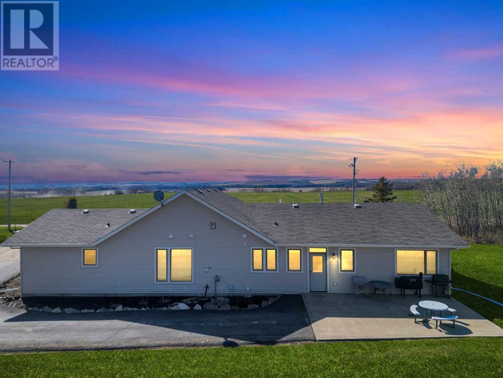 Property at 38514 Range Road 263 image 4