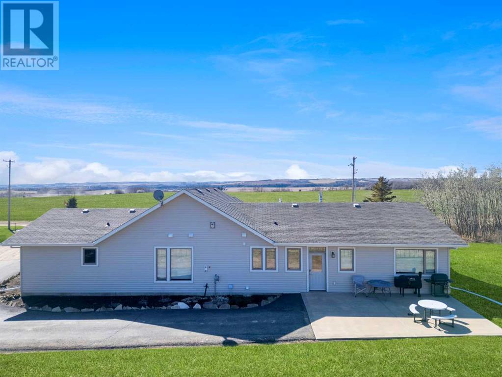 Property at 38514 Range Road 263 image 3
