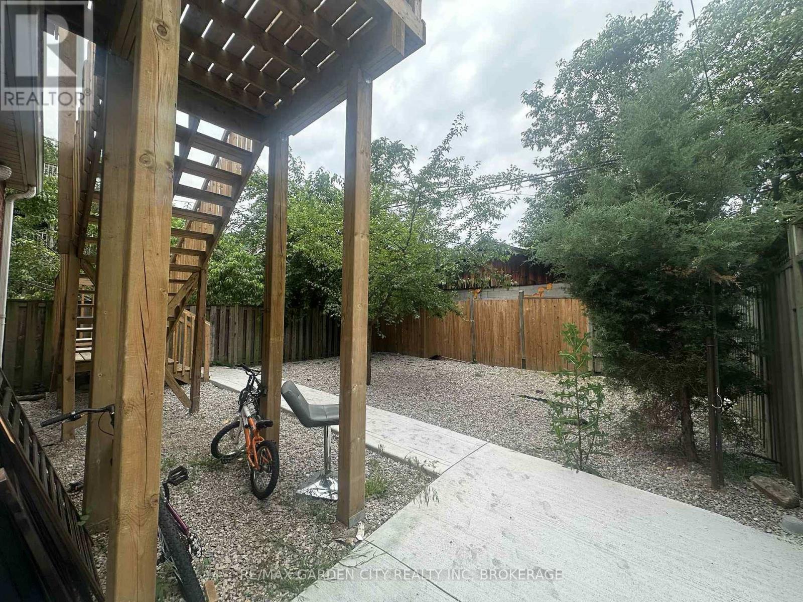 1 - 110 Myrtle Avenue, Hamilton, Ontario  L8M 2G2 - Photo 13 - X12245687