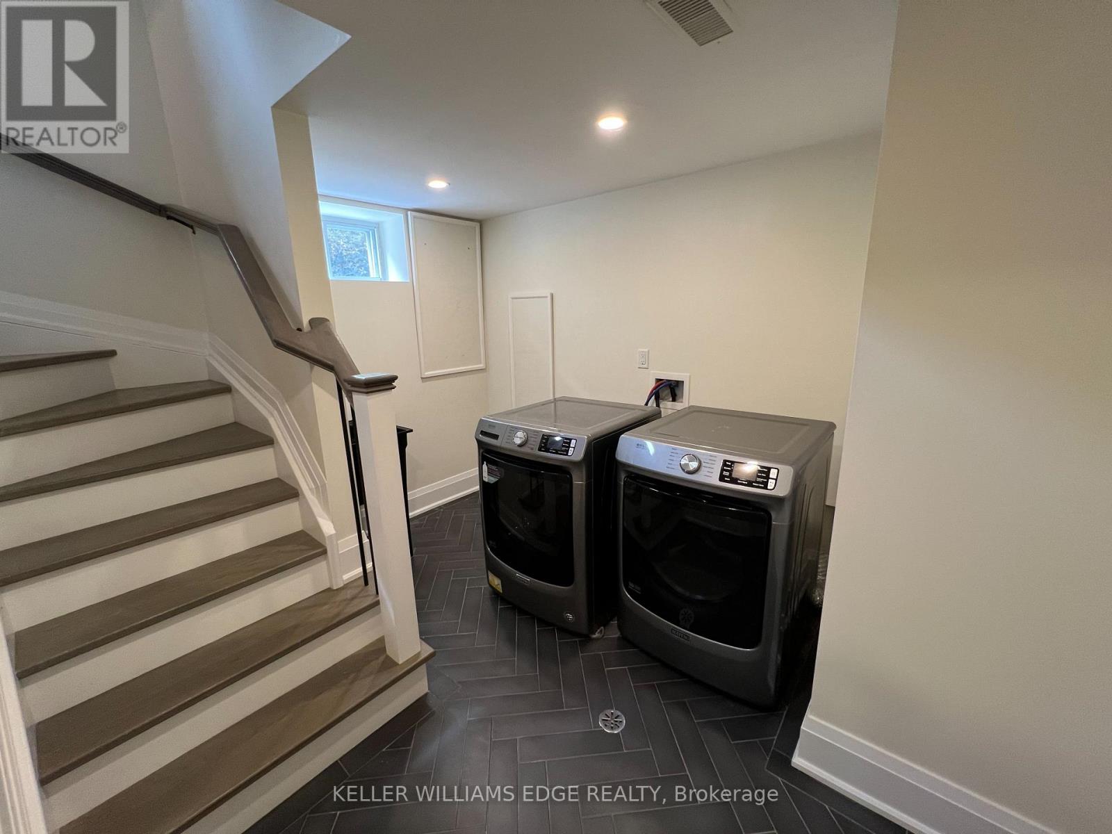 142 South Bend Road E, Hamilton (Balfour), Ontario  L9A 2B6 - Photo 27 - X12245637