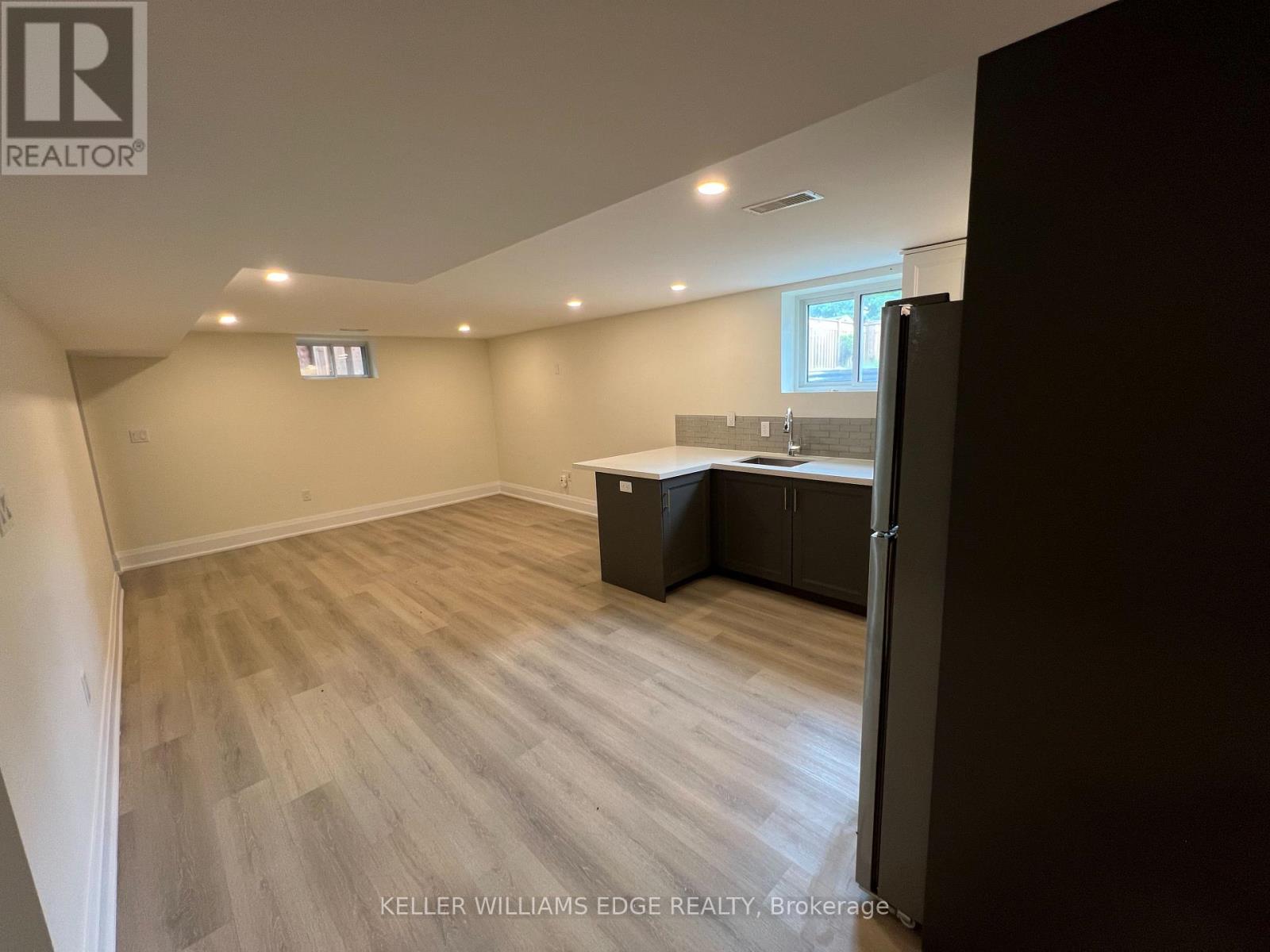 142 South Bend Road E, Hamilton (Balfour), Ontario  L9A 2B6 - Photo 28 - X12245637