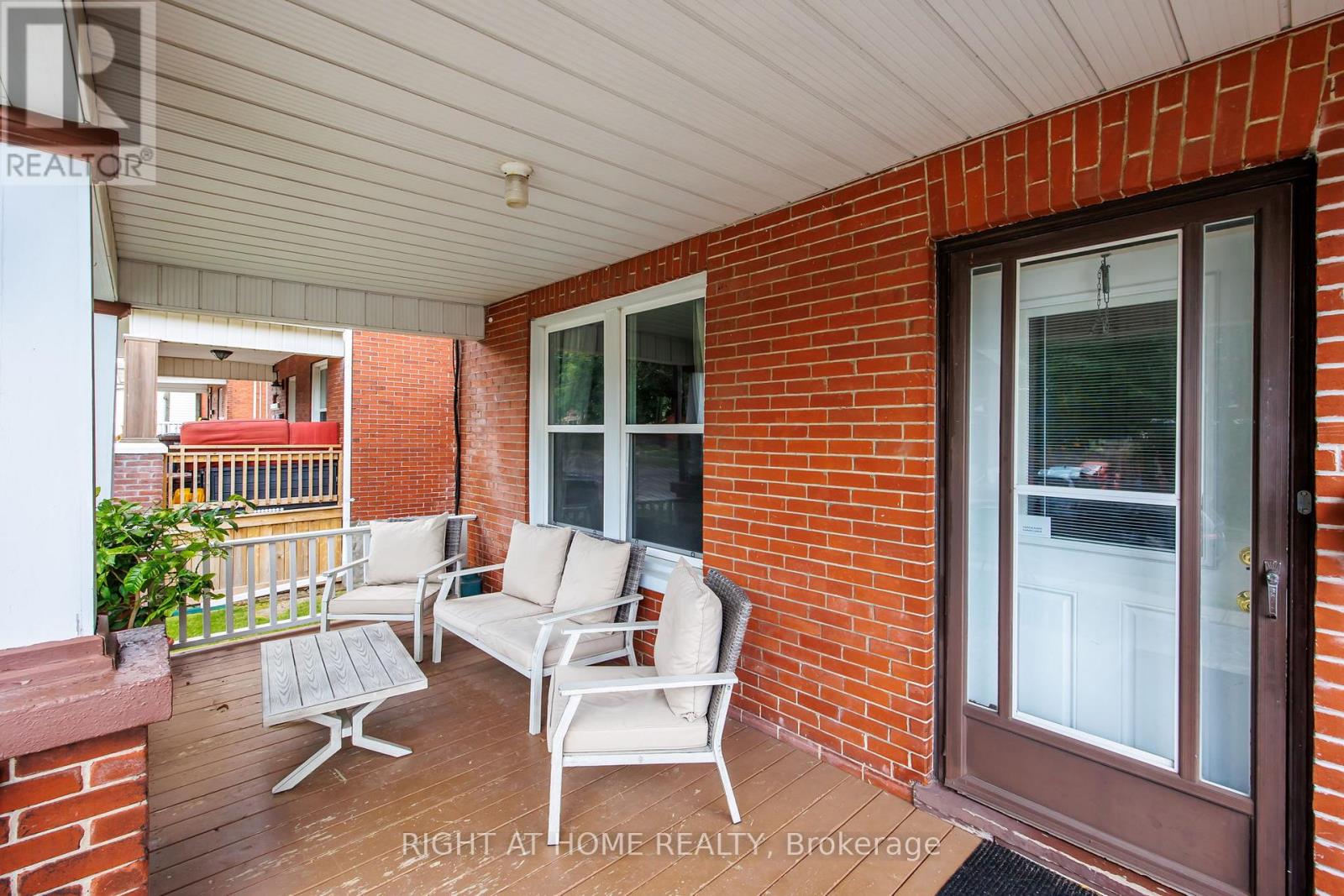 Property at 164 ELGIN STREET E image 3