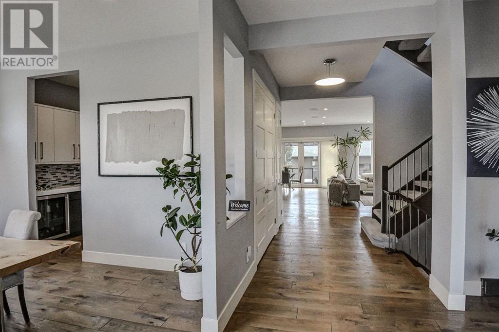 Property at 411 9 Street NE image 5