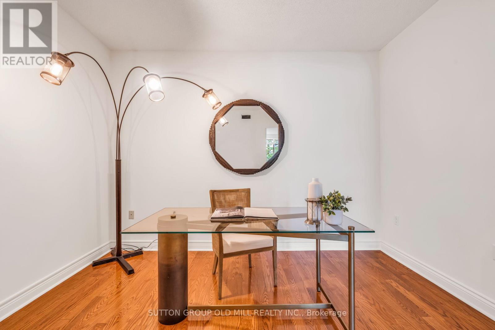 206 - 10 Old Mill Trail, Toronto, Ontario  M8X 2Y9 - Photo 17 - W12245703