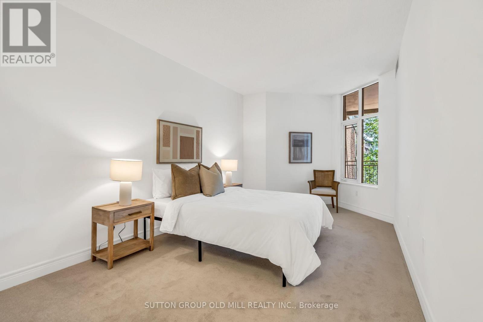 206 - 10 Old Mill Trail, Toronto, Ontario  M8X 2Y9 - Photo 18 - W12245703