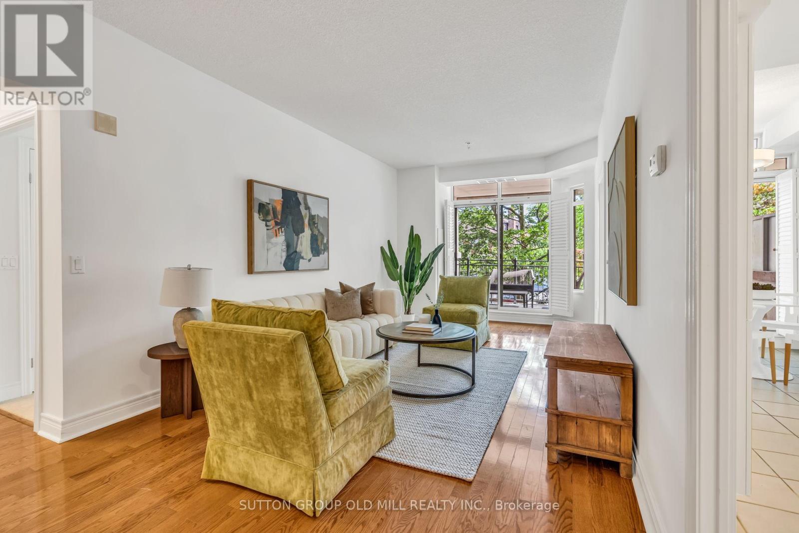 206 - 10 Old Mill Trail, Toronto, Ontario  M8X 2Y9 - Photo 8 - W12245703