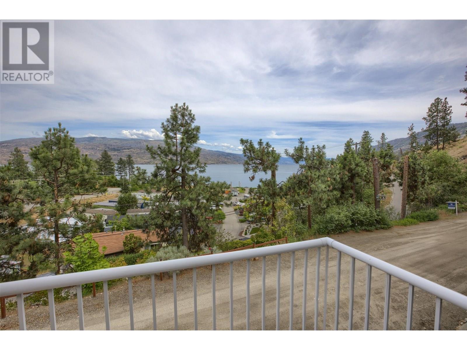 6711 Highway 97 Unit# 34 Peachland Photo 2