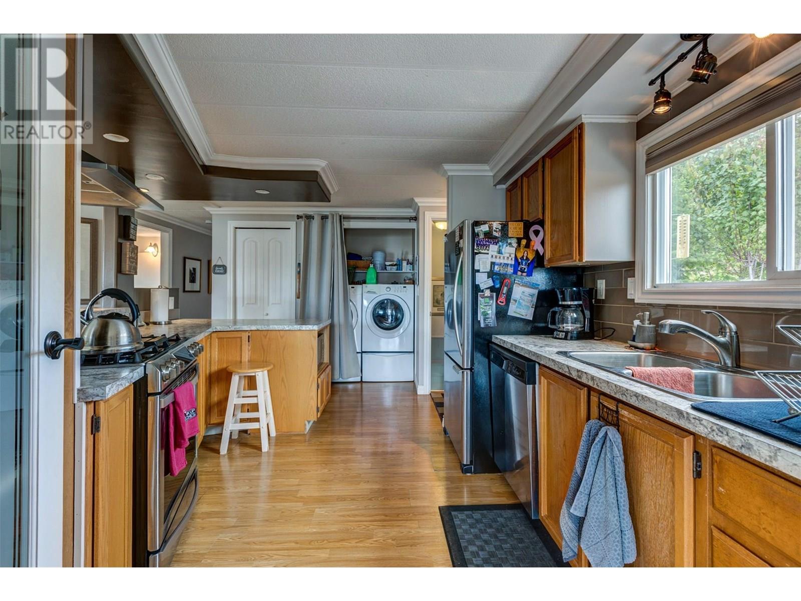 6711 Highway 97 Unit# 34 Peachland Photo 21