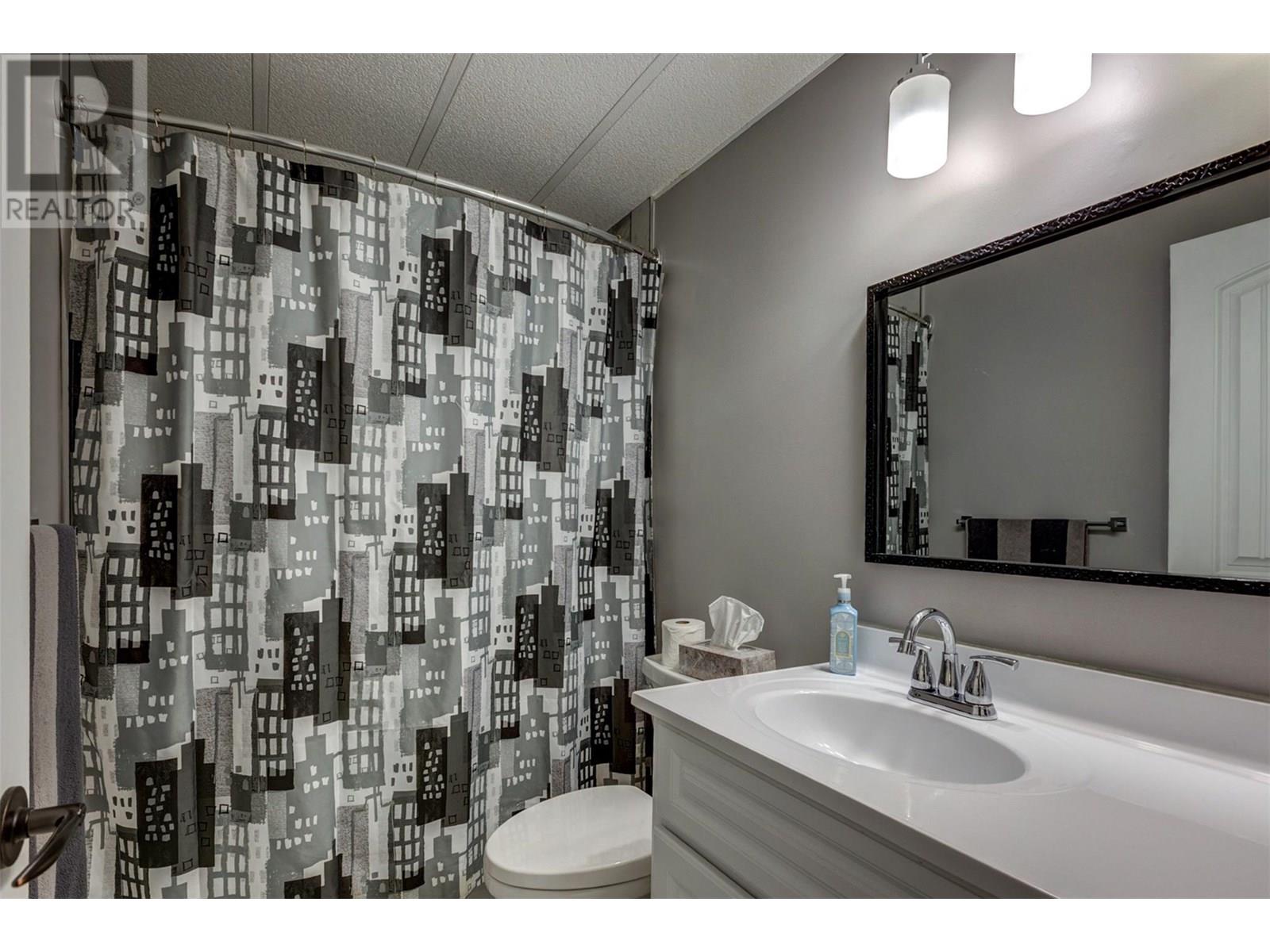 6711 Highway 97 Unit# 34 Peachland Photo 22
