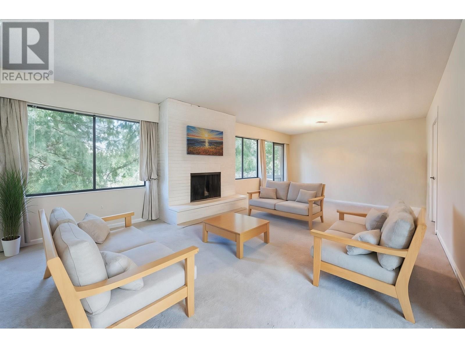 Property at 4706 MEADFEILD ROAD image 4
