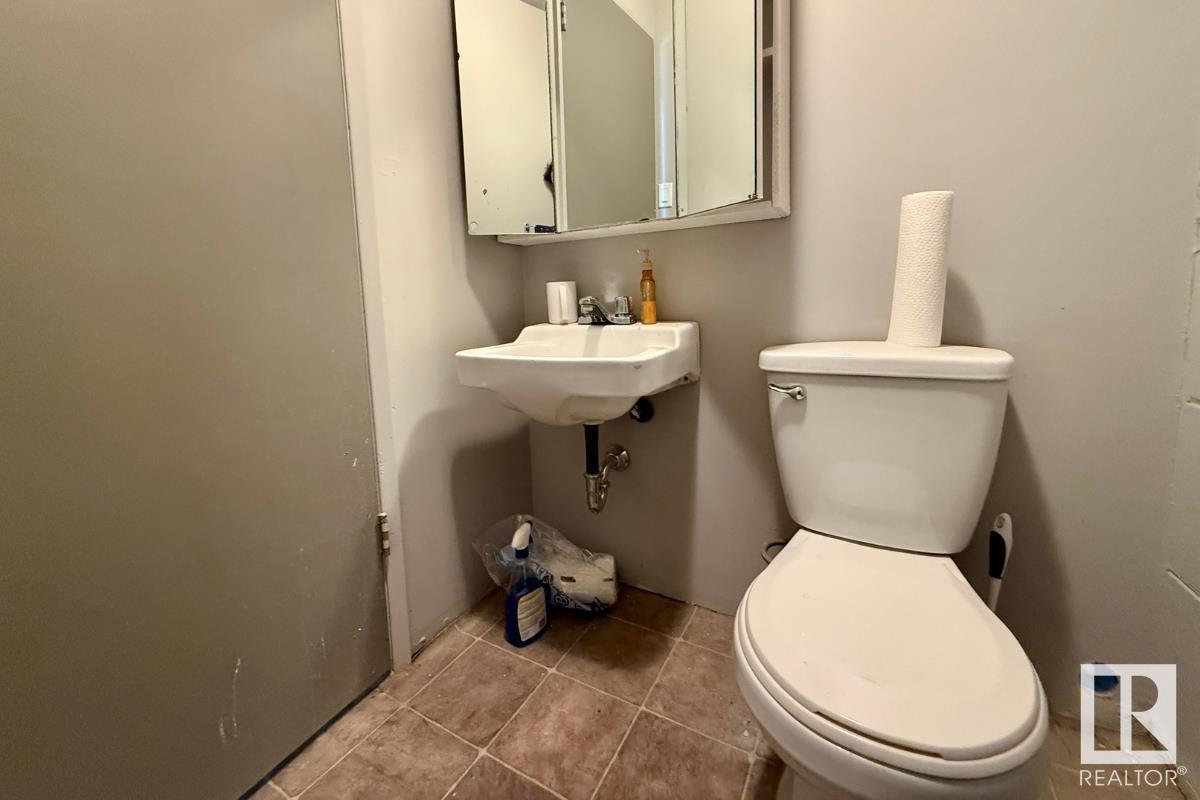 9639 62 Av Nw, Edmonton, Alberta  T6E 0E1 - Photo 3 - E4444303