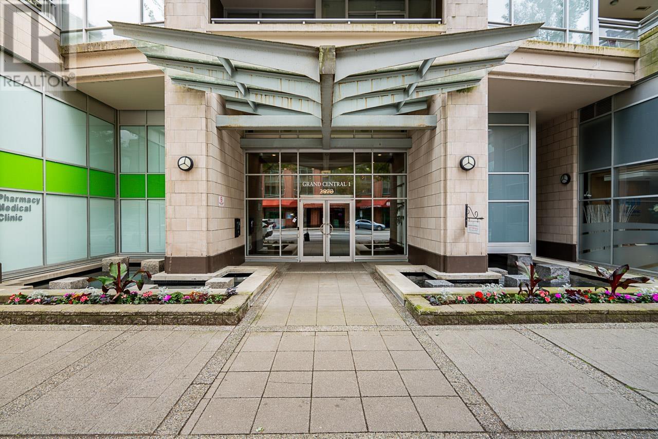 2605 2978 Glen Drive, Coquitlam, British Columbia  V3B 0C3 - Photo 2 - R3020093