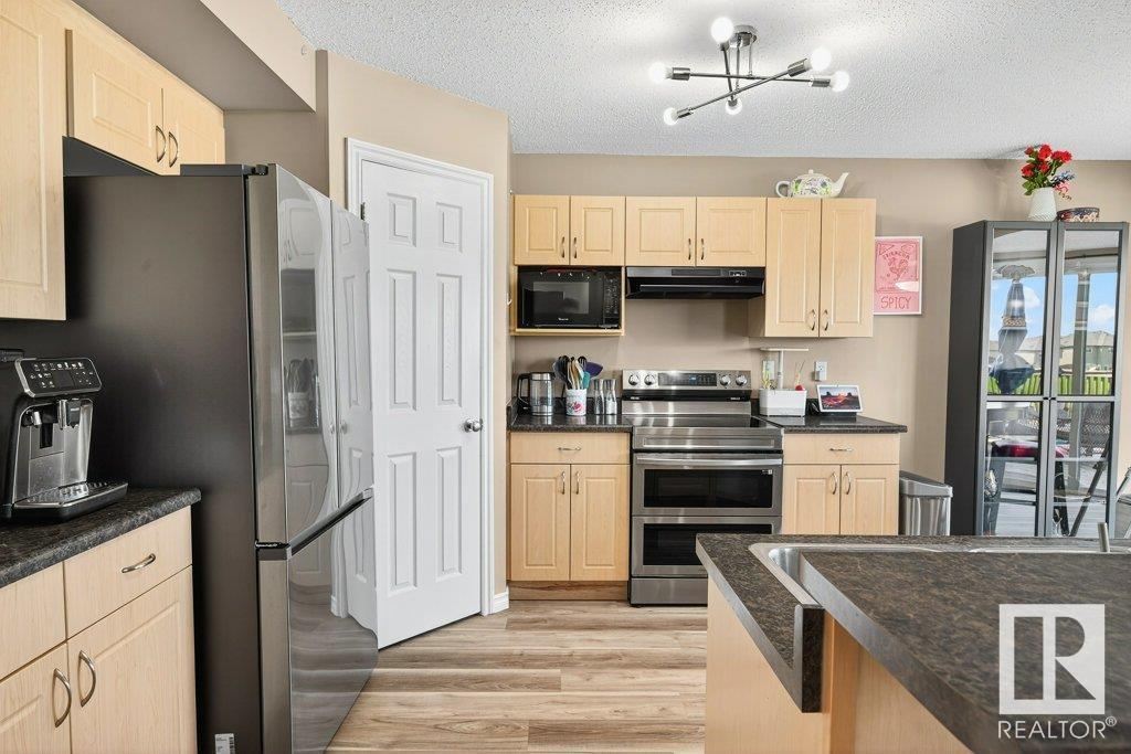 Property at 92 Greystone CR image 5