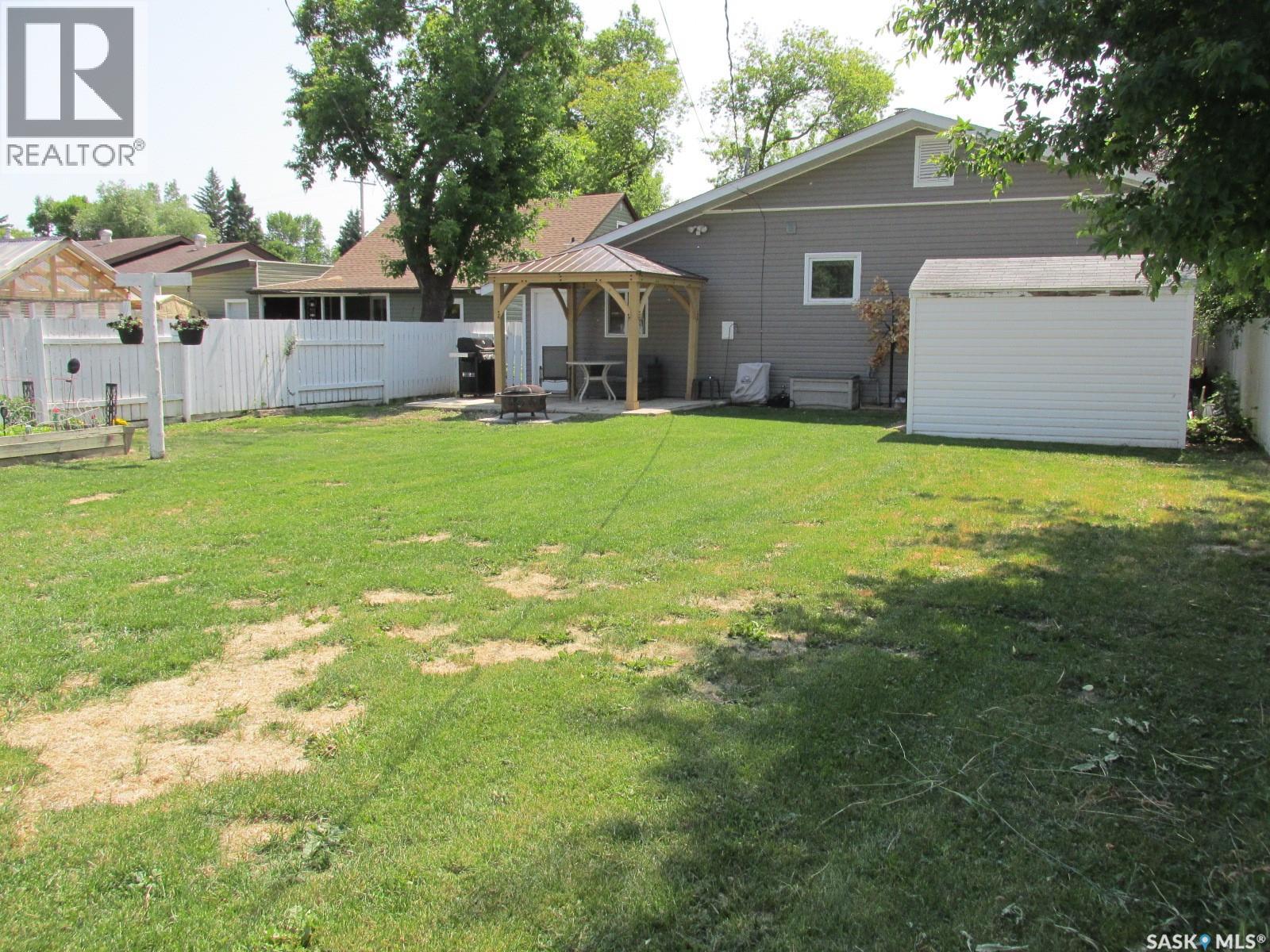 109 7th Avenue E, Nipawin, Saskatchewan  S0E 1E0 - Photo 44 - SK010782