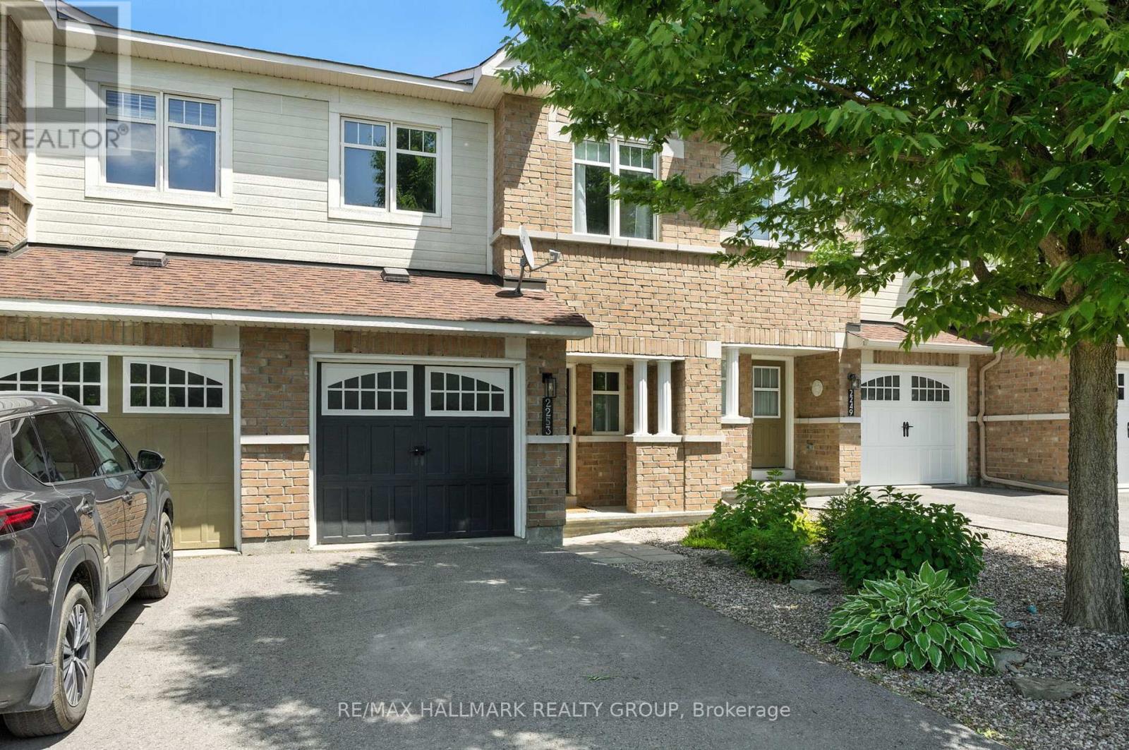 Property at 2253 MARBLE CRESCENT image 1