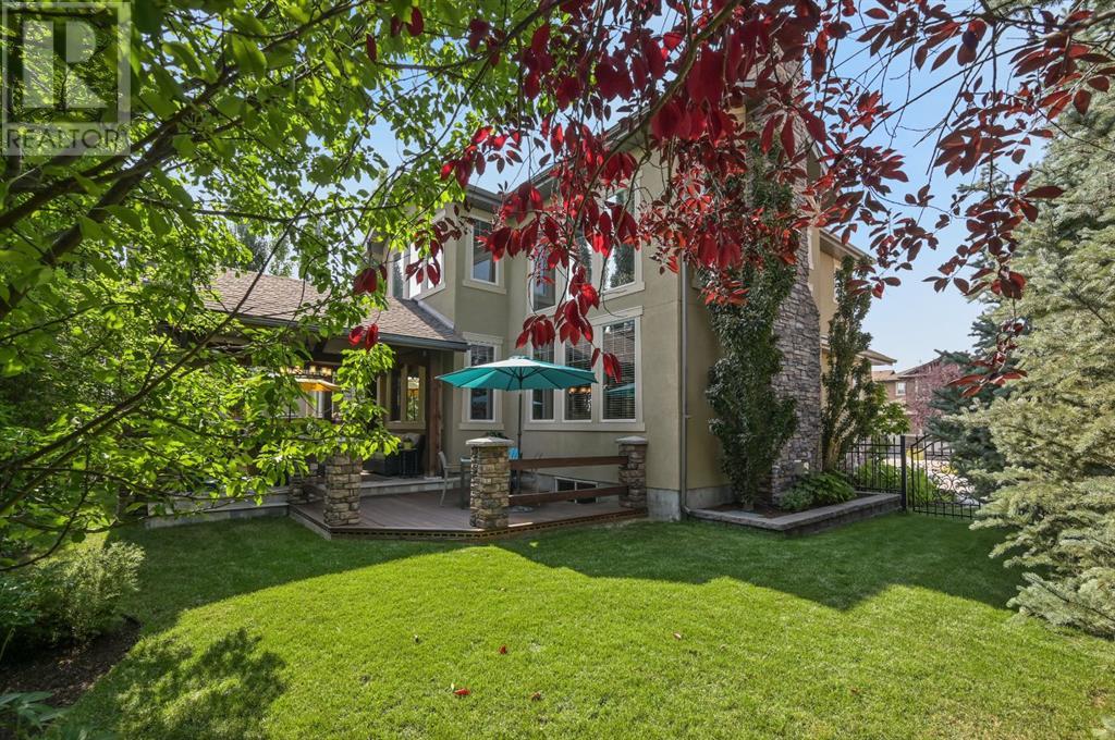 Property at 141 Rockcliff Bay NW image 5