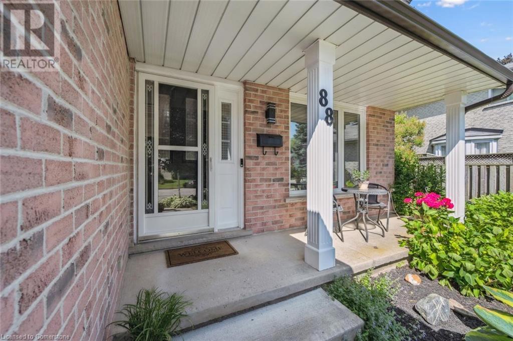 Property at 88 ROSE BRIDGE Crescent image 4