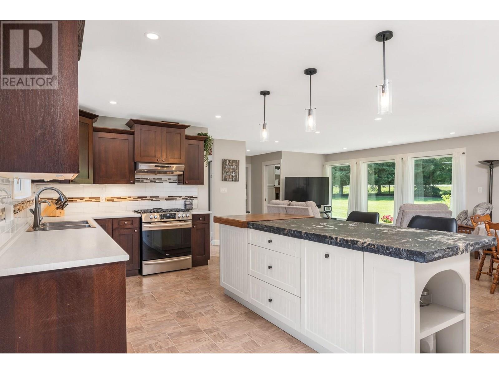 1617 Eagle Rock Road, Armstrong, British Columbia  V4Y 0R3 - Photo 4 - 10353786