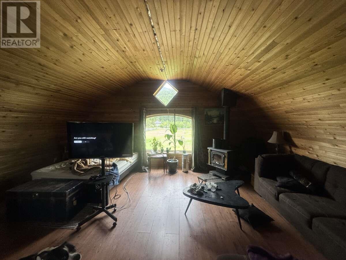 2165 Raven Road, Castlegar, British Columbia  V1N 4S9 - Photo 2 - 10353794