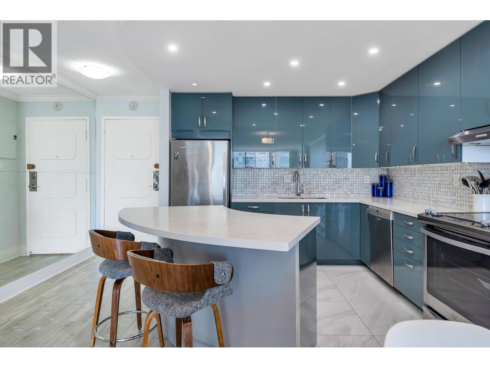 805 710 SEVENTH AVENUE, new westminster, British Columbia V3M5V3