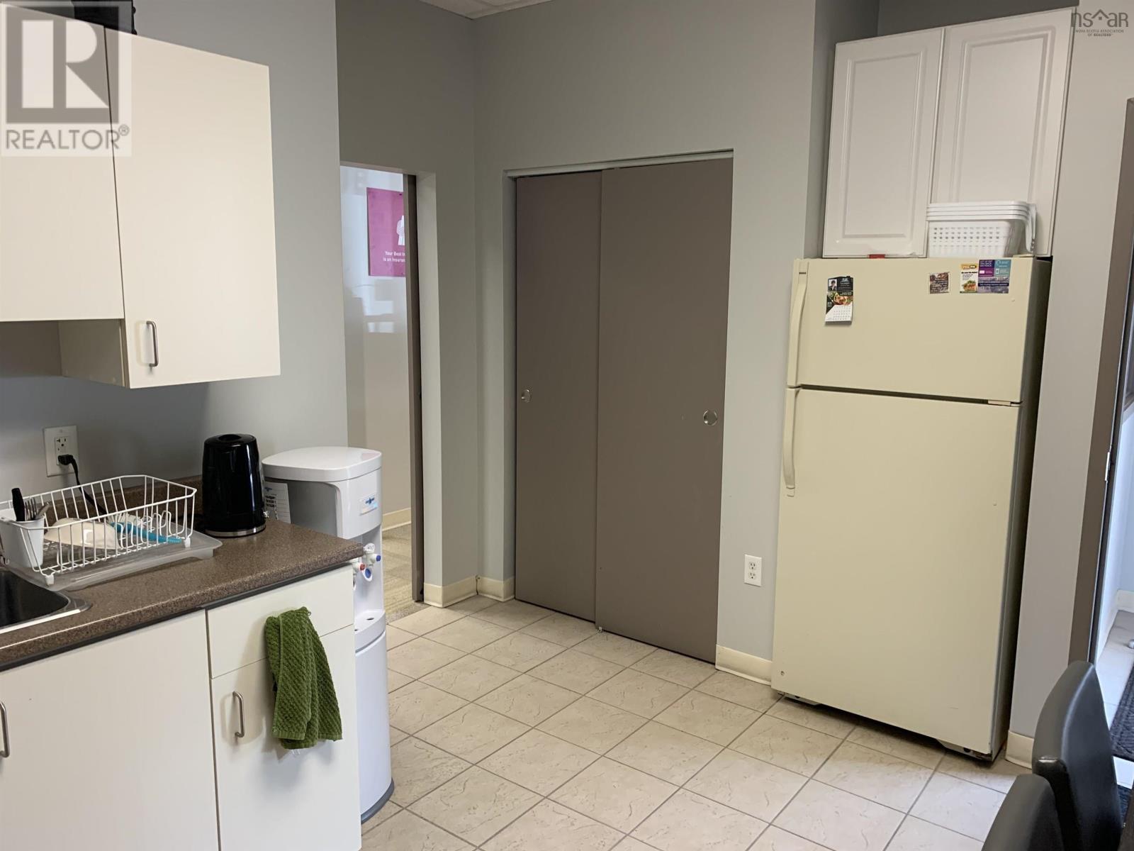 1 Pinehill Drive, Lower Sackville, Nova Scotia  B4C 2S1 - Photo 31 - 202423464
