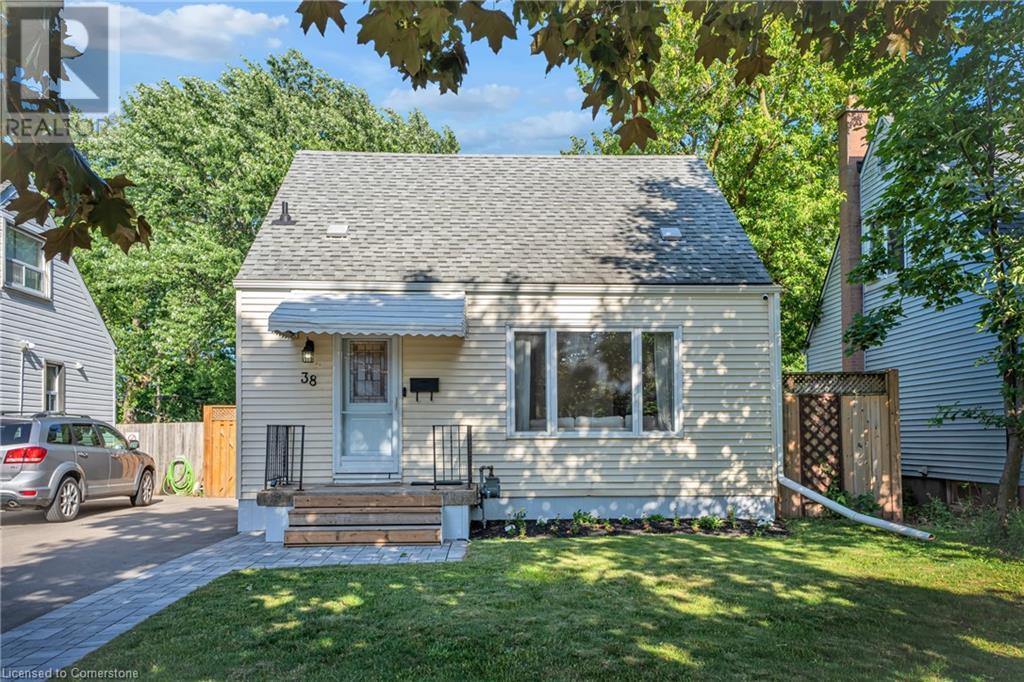 Property at 38 EASTVALE Place image 3