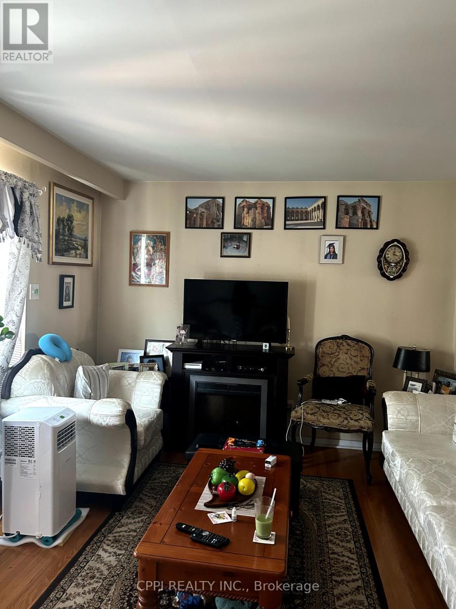 110 - 69 Godstone Road, Toronto (Don Valley Village), Ontario  M2J 3C8 - Photo 3 - C12245819