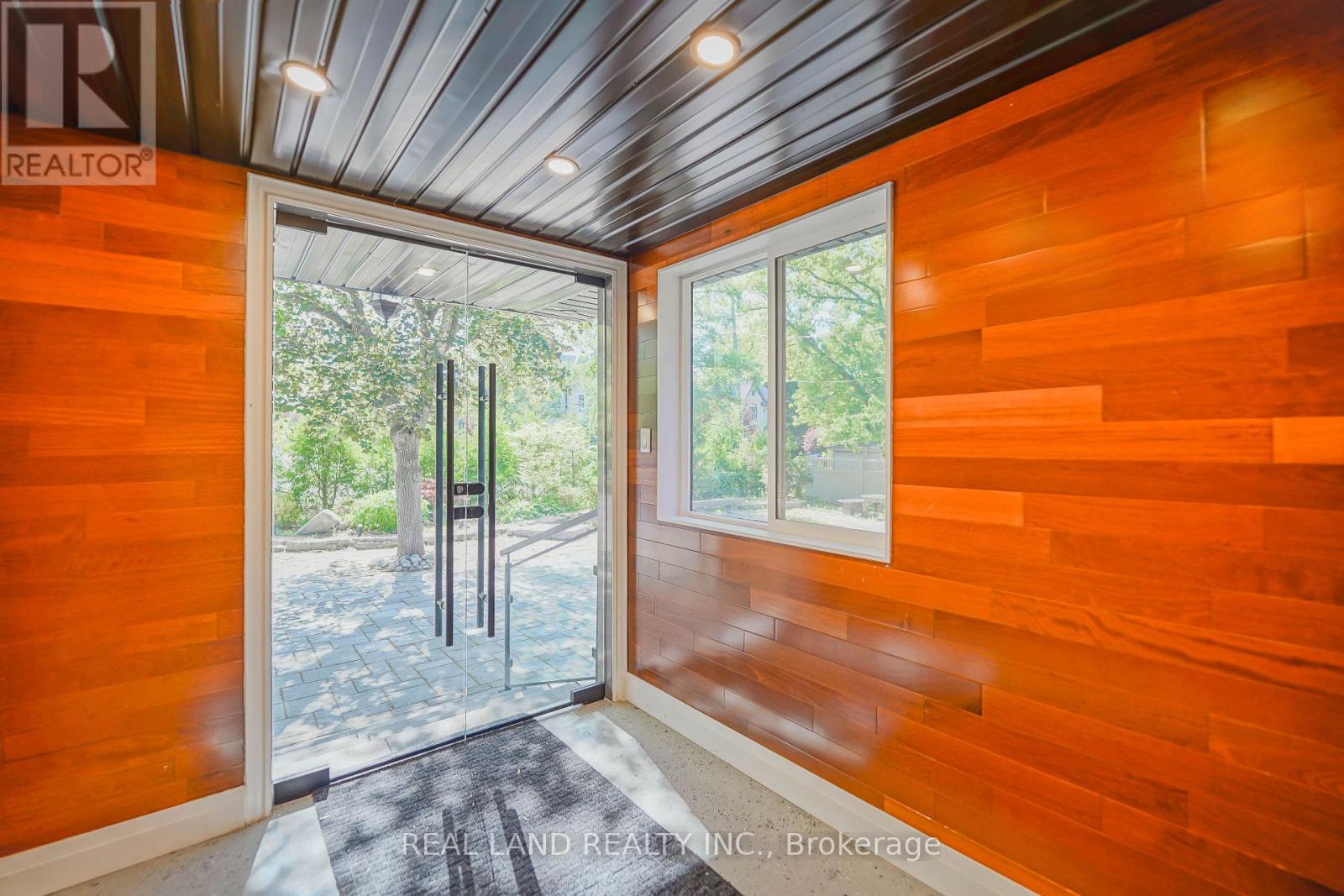 Property at 9 OAKCREST AVENUE image 5