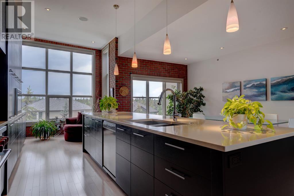 Property at 416 Aspen Meadows Hill SW image 3