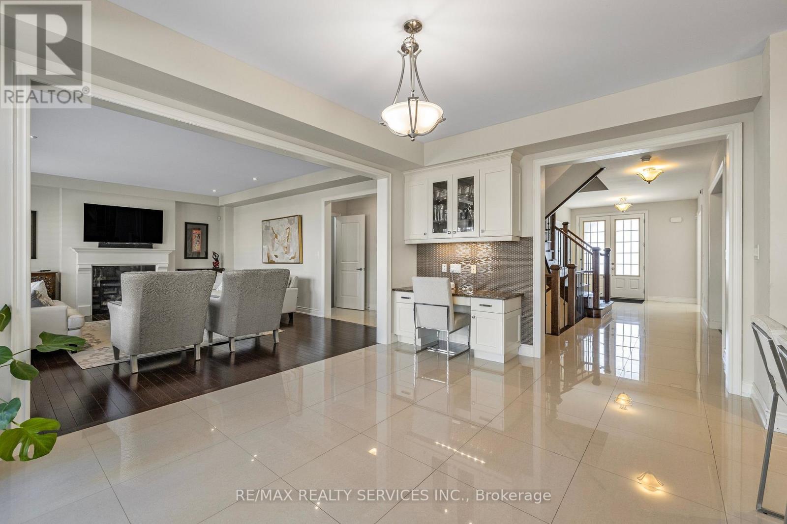 5 Perth Street, Brampton, Ontario L6Z 4P3 - Photo 16 - W12245821