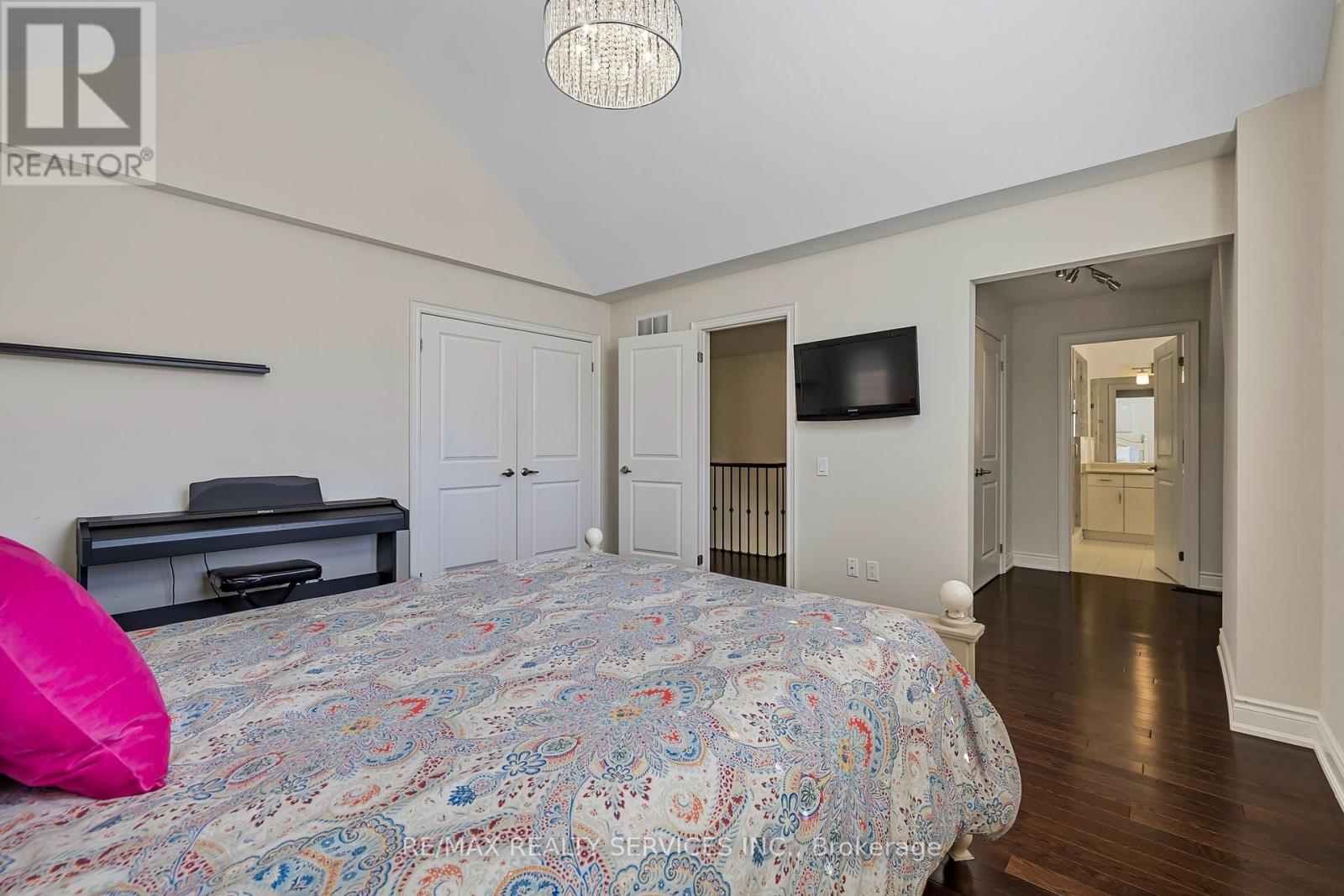 5 Perth Street, Brampton, Ontario L6Z 4P3 - Photo 23 - W12245821