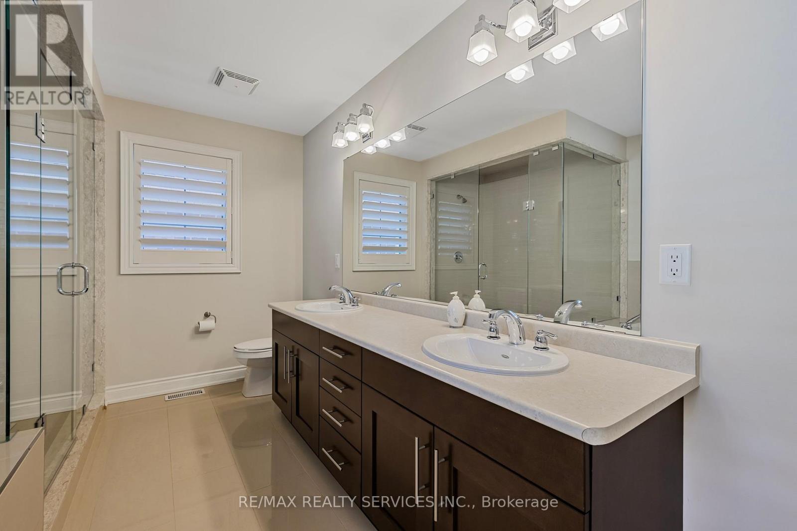 5 Perth Street, Brampton, Ontario L6Z 4P3 - Photo 34 - W12245821