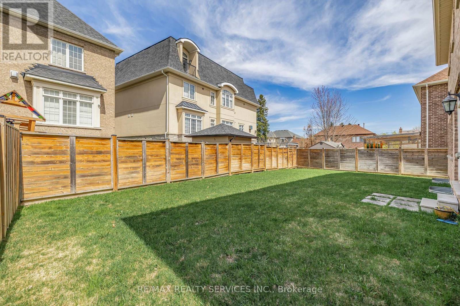 5 Perth Street, Brampton, Ontario L6Z 4P3 - Photo 39 - W12245821