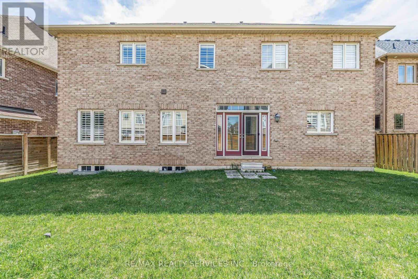 5 Perth Street, Brampton, Ontario L6Z 4P3 - Photo 41 - W12245821