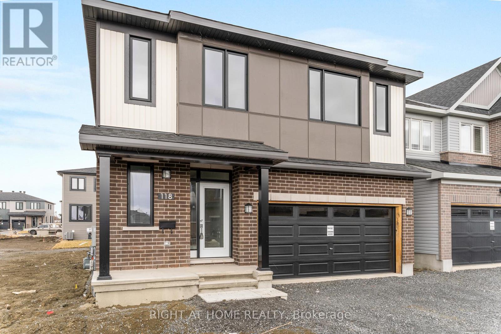 Property at 118 LUMEN PLACE image 3