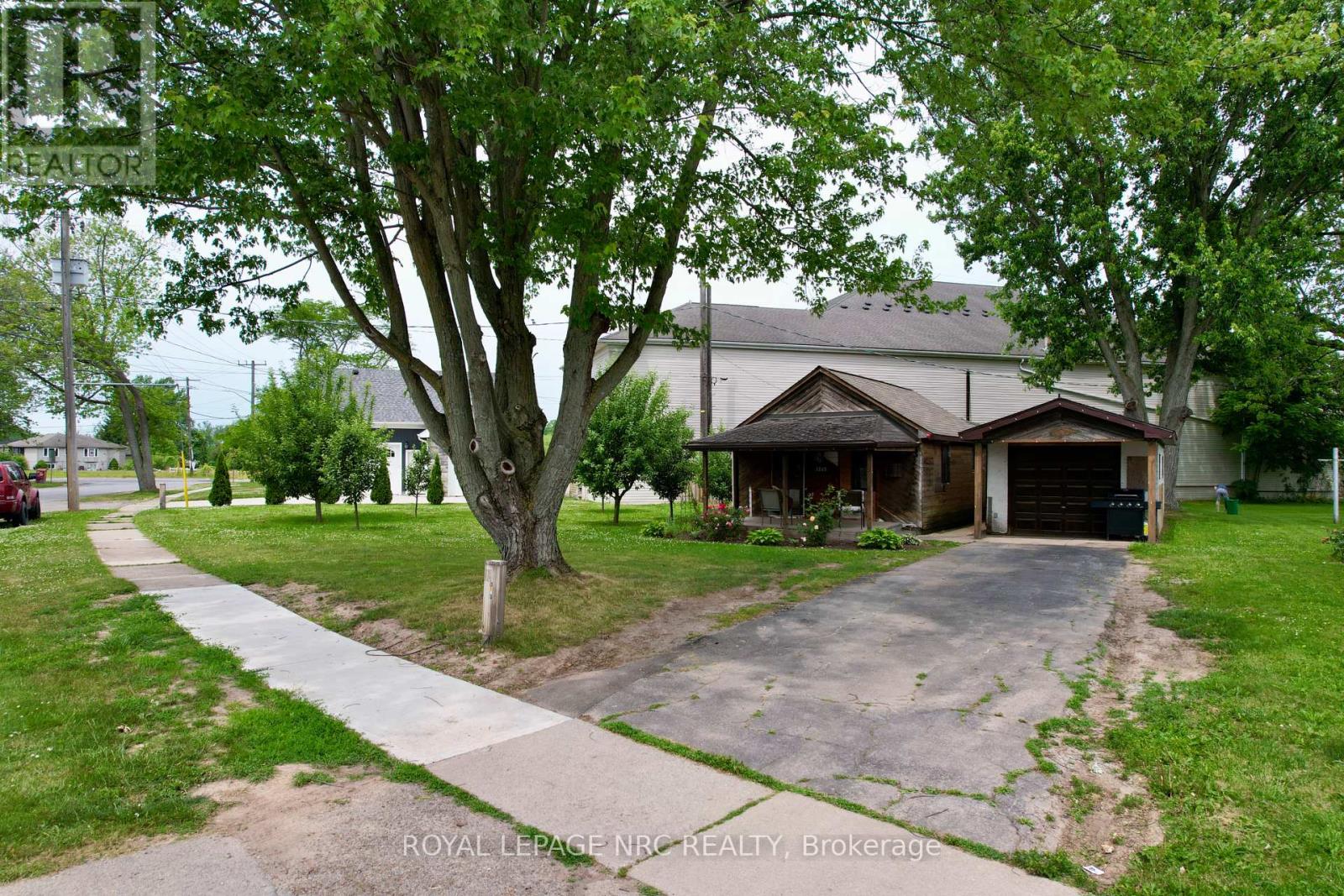Property at 4149 WELLAND STREET image 4