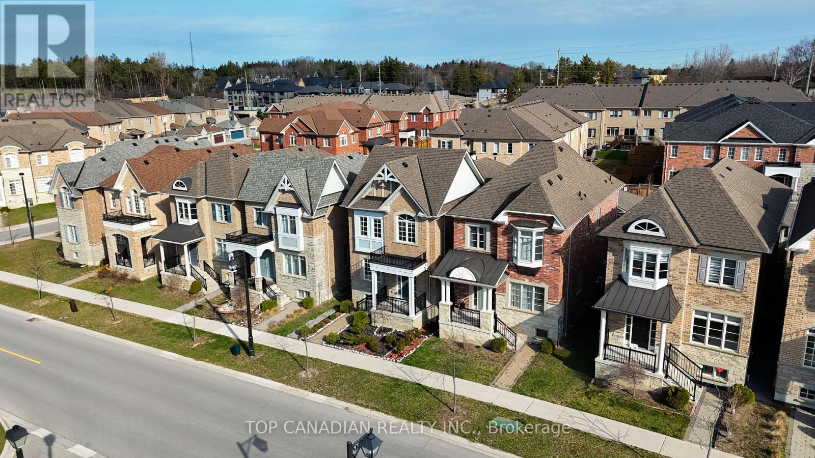 Property at 198 PARADELLE DRIVE image 3