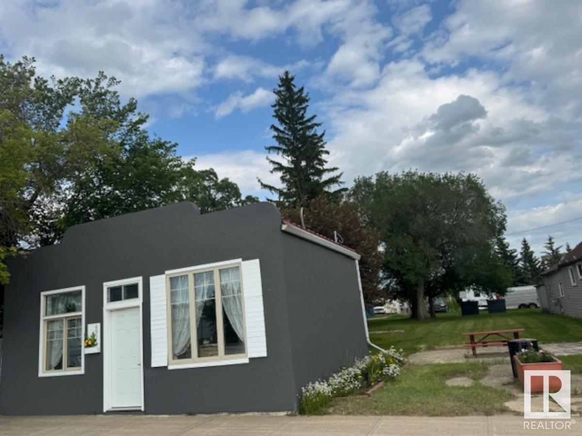 4911 50 St, Holden, Alberta  T0B 2C0 - Photo 2 - E4444321