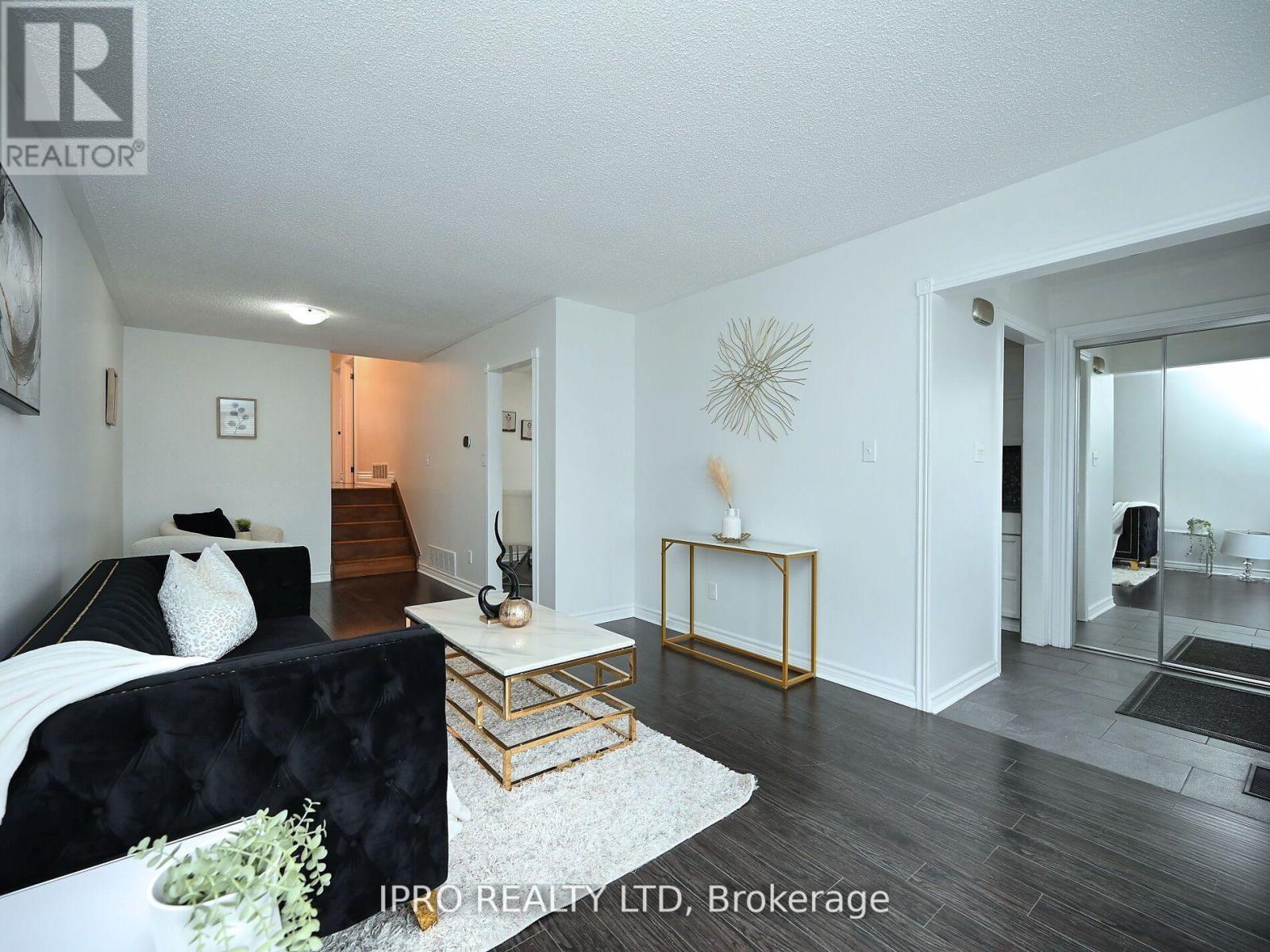 Property at 7646 PRIORY CRESCENT image 4