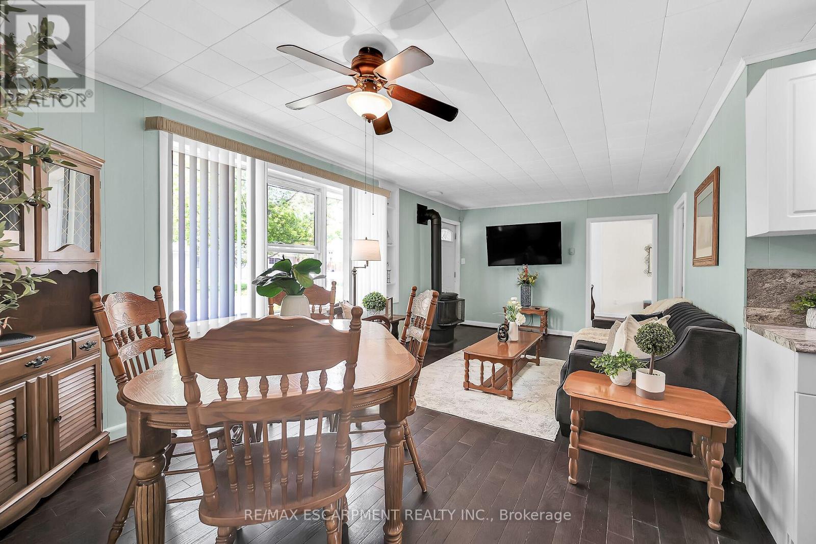 8 Witherspoon Drive, Haldimand, Ontario  N0A 1L0 - Photo 10 - X12245886