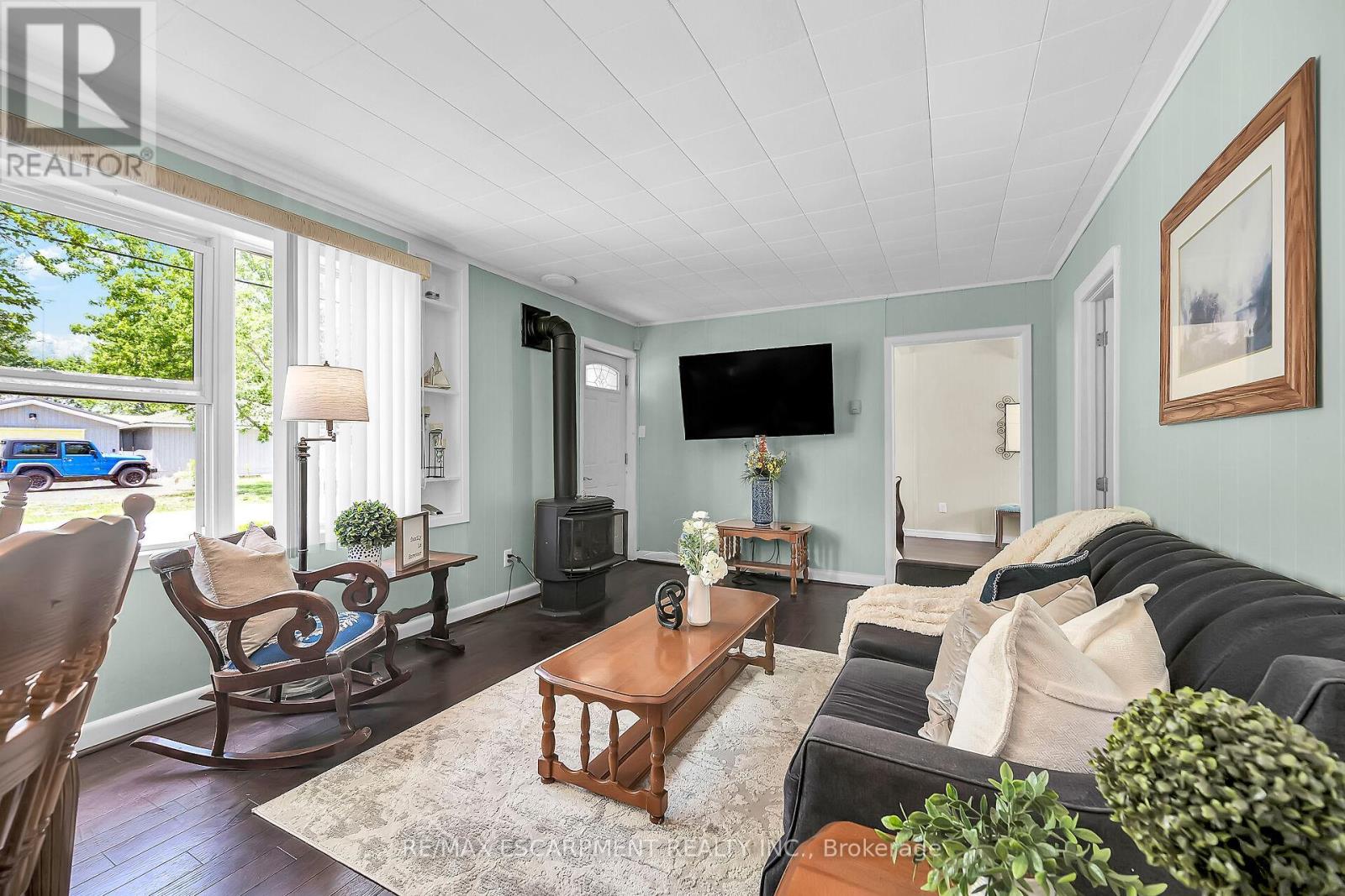 8 Witherspoon Drive, Haldimand, Ontario  N0A 1L0 - Photo 11 - X12245886