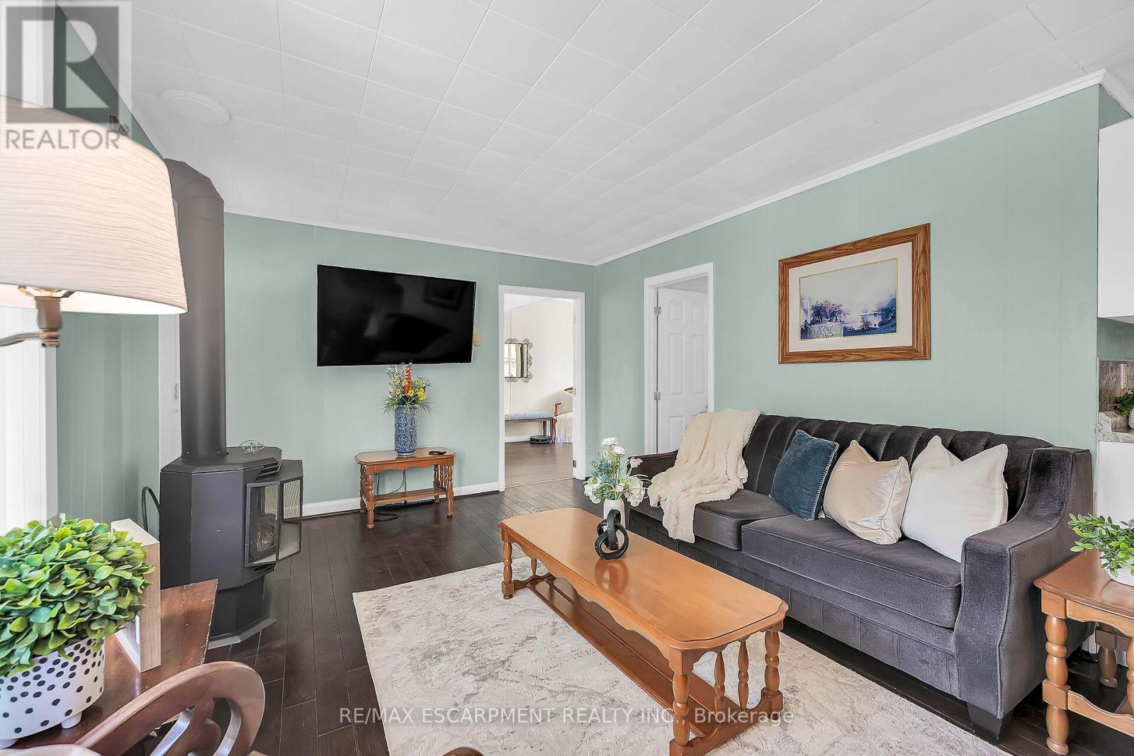 8 Witherspoon Drive, Haldimand, Ontario  N0A 1L0 - Photo 12 - X12245886